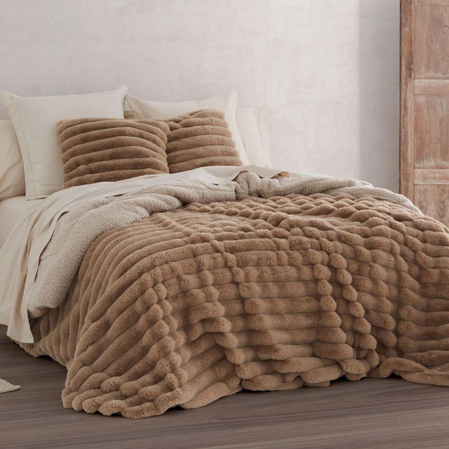 Kremowa kołdra zimowa ze sztucznej skóry jagnięcej Ancho 135 cm Kołdry i kołdry Naty Shop Camel Ancho 150 A 160 cm