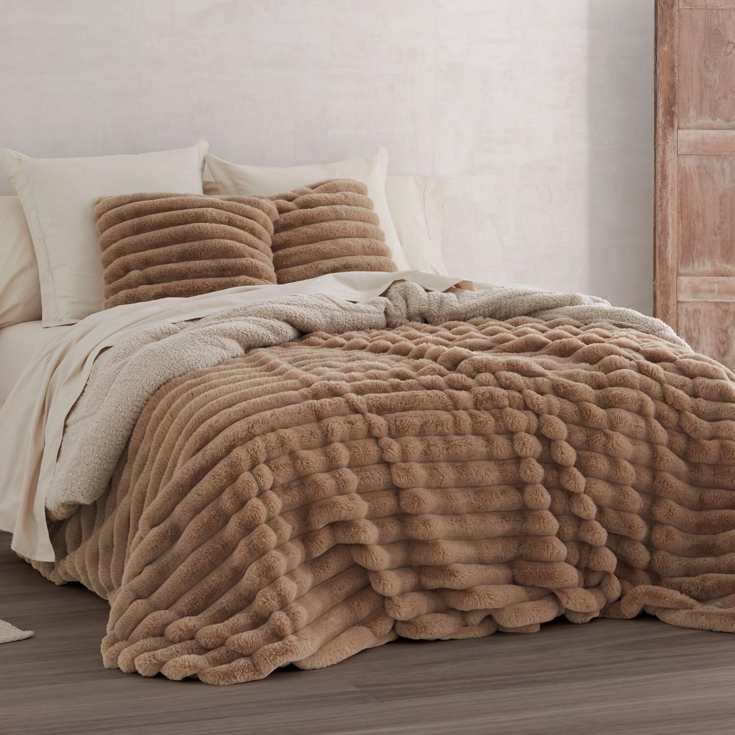 Kremowa kołdra zimowa ze sztucznej skóry jagnięcej Ancho 135 cm Kołdry i kołdry Naty Shop Camel Ancho 150 A 160 cm