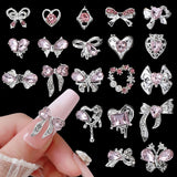 Luxus Rosa Diamant Nagel Charms 3D Butterfly Nail Art Charms Kokarda Charms do paznokci Y2K Heart Charms Nägel Zubehör Schmetterling Herz Schleife Nageldesign Edelsteine ​​​​Strasssteine ​​Glitzersteine ​​​​Nagelschmuck