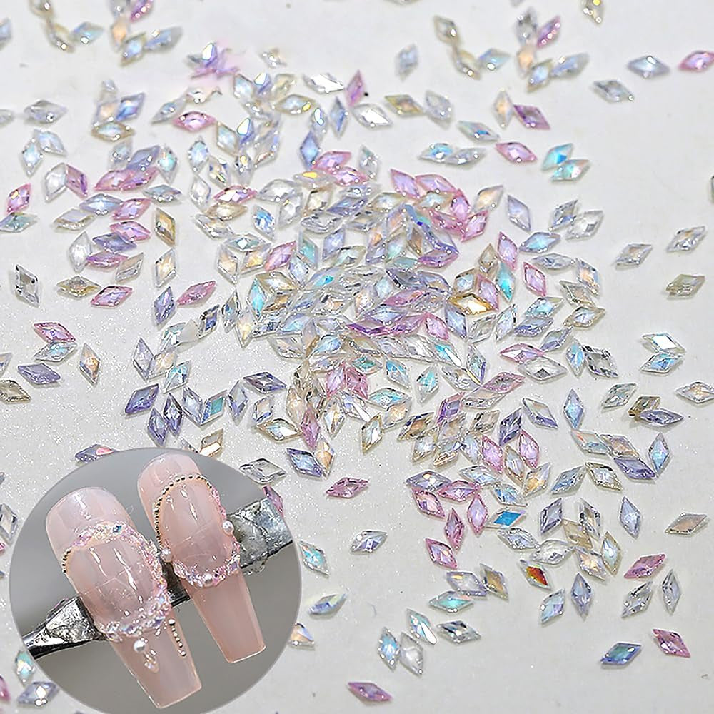 50 sztuk Mała cyrkonia Romb Brokatowe kamienie do paznokci Breloki Mieszane kolory Błyszczące cyrkonie Charms do paznokci Mini romb Kryształki do paznokci Diamentowe paznokcie Dżetów zawieszki do paznokci Akcesoria do paznokci Zdobienie paznokci