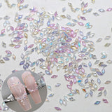 50 sztuk Mała cyrkonia Romb Brokatowe kamienie do paznokci Breloki Mieszane kolory Błyszczące cyrkonie Charms do paznokci Mini romb Kryształki do paznokci Diamentowe paznokcie Dżetów zawieszki do paznokci Akcesoria do paznokci Zdobienie paznokci