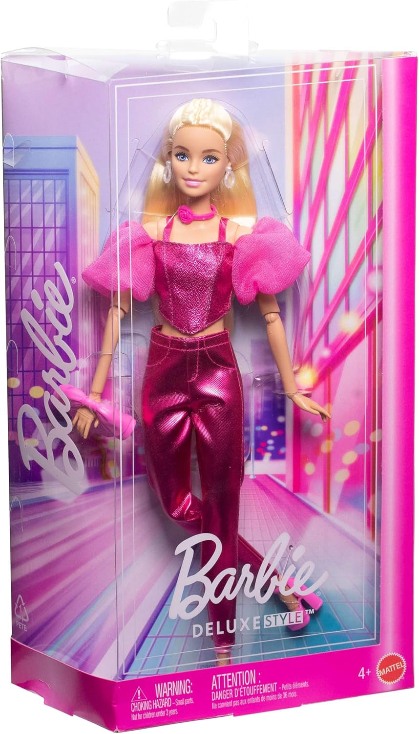 Lalka Barbie Deluxe Style nr 5 w metalicznym różowym blond stroju, z błyszczącym stanikiem i błyszczącymi spodniami, z dodatkami, takimi jak różowy naszyjnik i torebka, JFP40