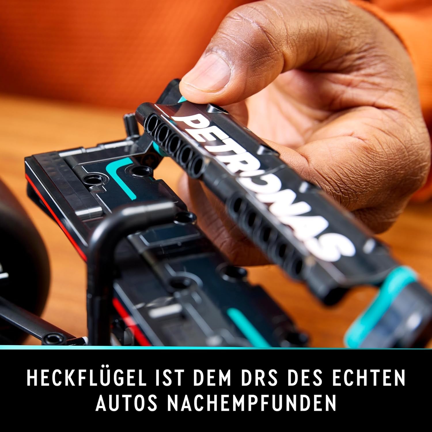 LEGO Technic Mercedes-Amg F1 W14 E Zestaw wyczynowy dla dorosłych, model samochodu wyścigowego w zmniejszonej skali, przedmioty kolekcjonerskie w domu lub biurze, prezenty Formuły 1 dla mężczyzn, kobiet 42171 Zestawy do budowania Besuche w sklepie LEGO