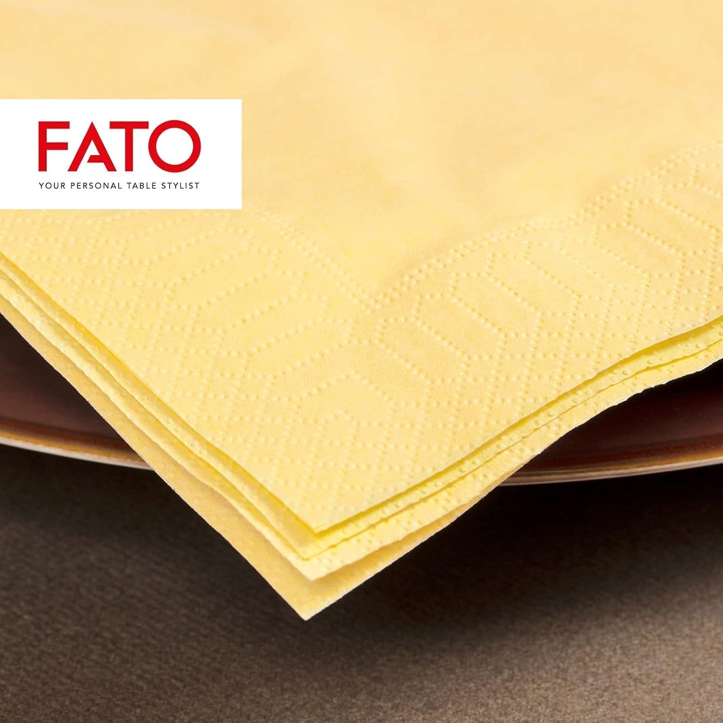 Fato - Jednorazowe serwetki papierowe, idealne na nieformalne lunche i bufety, opakowanie 50 serwetek, rozmiar 33X33, 4-krotnie, 2-warstwowe, kolor szampański, 100% czysty papier celulozowy, FSC