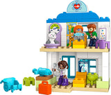 LEGO DUPLO Miasto Pierwsza wizyta u lekarza, zabawka do budowania, zestaw do rozwijania umiejętności motorycznych, prezent dla dwuletnich maluchów, zabawka edukacyjna, odgrywanie ról w szpitalu 10449 Zestawy do budowania Besuche den LEGO-Store