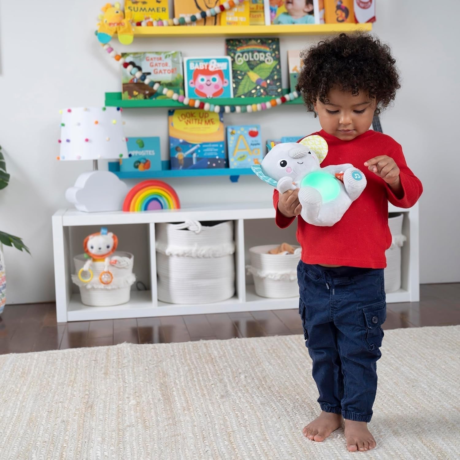 Bright Starts, słoniątko do przytulania ze światełkami, piosenkami, różnymi teksturami i nie tylko, wielokolorowe zabawki Bebe Naty Shop