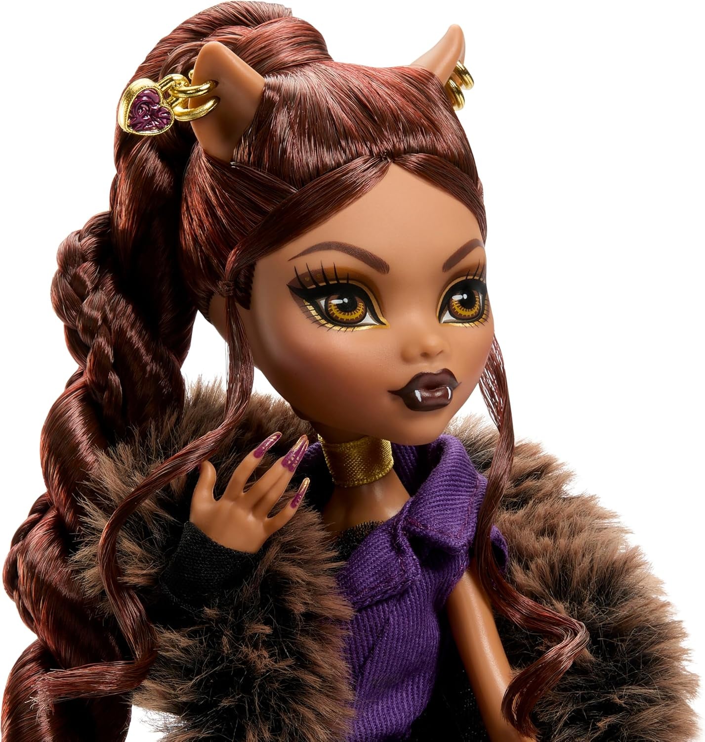 Monster High Doll House of Wolves Clawdeen Wolf Figurka kolekcjonerska z żakardowym płaszczem ze sztucznego futra Fioletowa kurtka Sukienka Złote spodnie i akcesoria JDR66