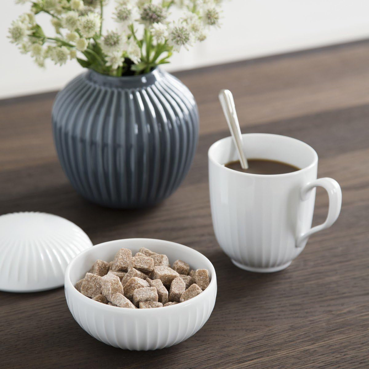 Kähler Bonbonniere Ø12 cm Hammershøi Dekoracja Duński design, biały Pudełka do przechowywania żywności Naty Shop