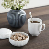 Kähler Bonbonniere Ø12 cm Hammershøi Dekoracja Duński design, biały Pudełka do przechowywania żywności Naty Shop
