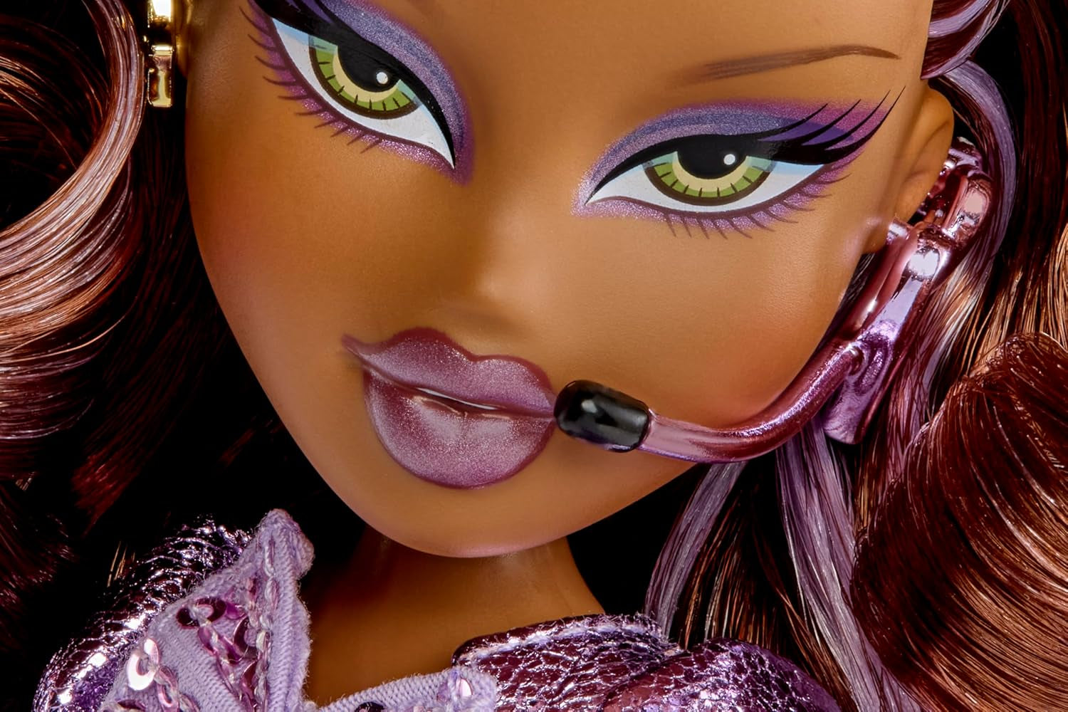 BRATZ Pop Starz Sasha – modna lalka z kolekcjonerskim breloczkiem do kluczy, strojem i akcesoriami muzycznymi