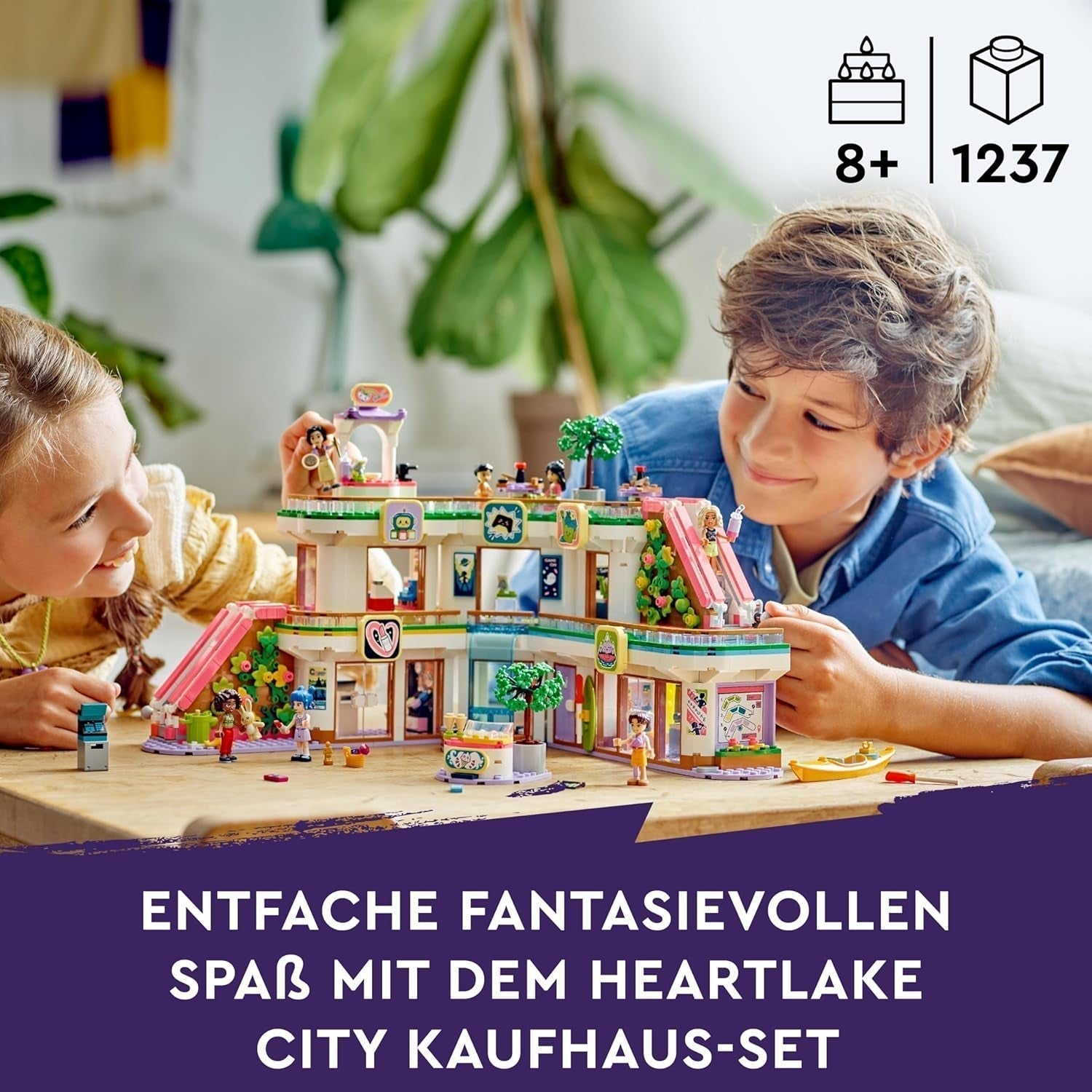 LEGO Store Friends Domek dla lalek Heartlake City Zestaw figurek dla dziewcząt i chłopców promuje rozwój społeczno-emocjonalny Prezent dla 8-latków 42604 Zestawy do budowania Besuche den LEGO-Store