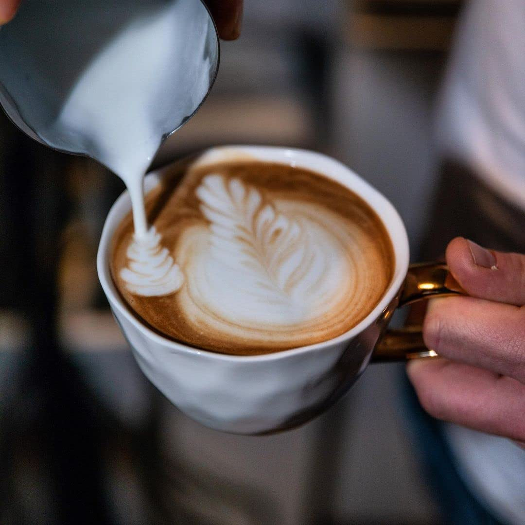Espresso N°10 od Coffee858 - Mocna i pikantna mieszanka espresso, składająca się z 70% ziaren Arabiki z Brazylii i 30% Robusty (1000g)