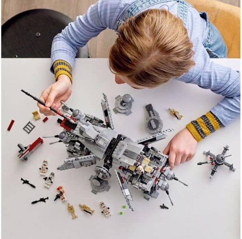 LEGO Star Wars Mobilny model zabawkowy At-Te Walker Zestaw minifigurek zawierający 3 żołnierzy-klonów, droidy bojowe i droida karłowatego 75337 Zestawy do budowania Besuche den LEGO-Store