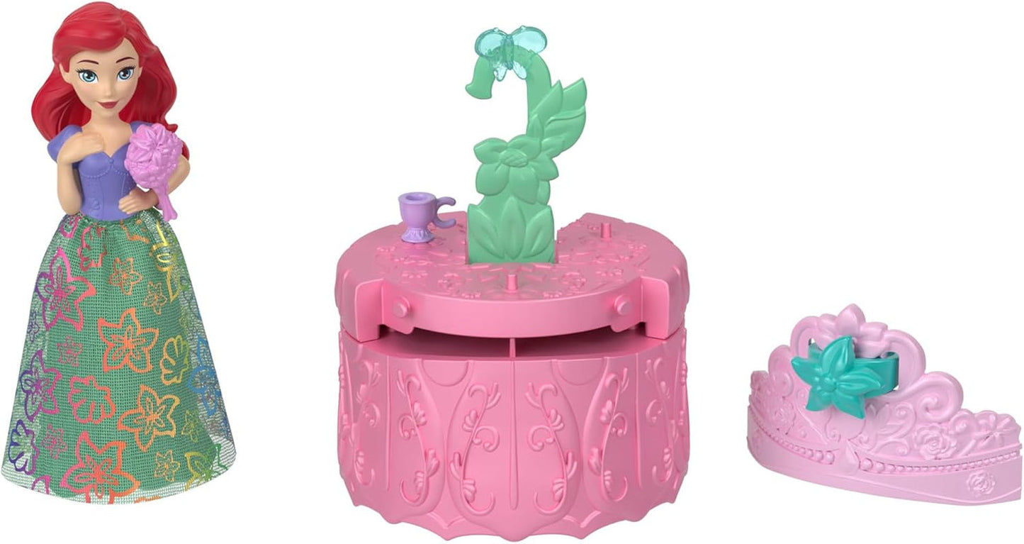 Mała lalka Mattel Disney Princess Royal Color Reveal z 6 niespodziankami, w tym pierścionkiem zapachowym i 4 akcesoriami (lalki mogą się różnić), seria Garden Party HRN63