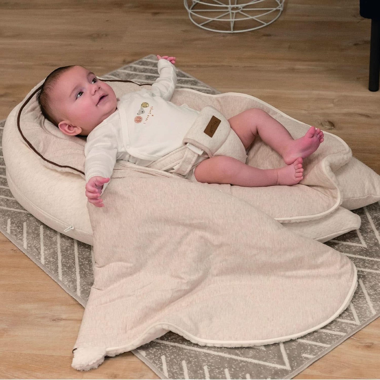 Wielofunkcyjna poduszka do karmienia 4 w 1, Soft Nova, beżowa, pojedyncza poduszka: 202 cm, fotel, 40 X 75 X 22 cm Akcesoria Żywność i karmienie piersią Sklep Bebe Naty