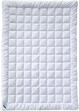 Kołdra Billerbeck E21 King Fibre - Wyrafinowana kołdra z włókna Aloe Vera - 135 x 200 cm Kołdra całoroczna o średnim cieple, biała Naty Shop Kołdry i kołdry Pojedyncze 135 x 200 cm 4 - Pory roku (Sl + M W+)