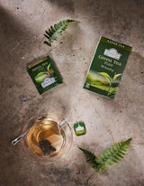 Ahmad Tea - Herbata zielona - Smakowe, pojedynczo pakowane torebki herbaty zawierające 2 g herbaty w porcji - 20 torebek z paskiem (zestaw 2 sztuk)