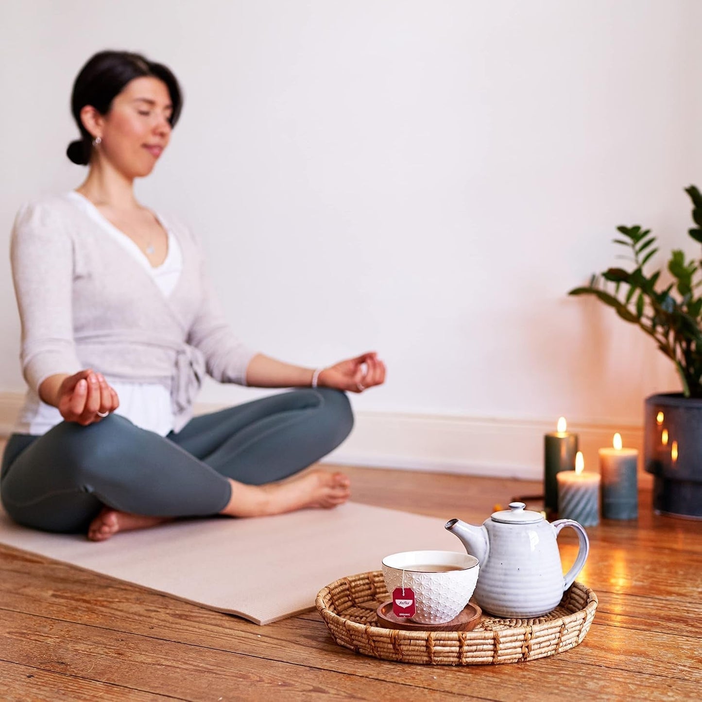 Yogi Tea - zielona herbata Matcha z cytryną, ekologiczna ziołowa ajurwedyjska zielona herbata, mieszanka zielonych herbat, matcha, trawa cytrynowa i limonka, herbata Yogi 6 opakowań, 6X17 torebek z herbatą (łącznie 102 torebek z herbatą)