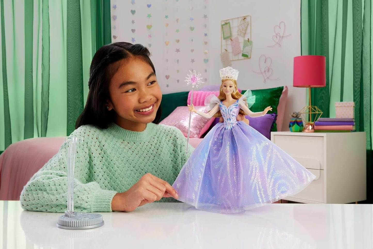 Mattel Wicked: część 2 autorstwa Universal Pictures Glinda Deluxe Doll z odpinanym strojem i 3 akcesoriami, inspirowana filmem, JFM13, [wielokolorowy]