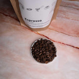 ESPRESSO | Kawa ziarnista 500g - 100% Arabica | Świeżo palone do przygotowania espresso | Całe ziarna kawy | Klasyczny smak kawy