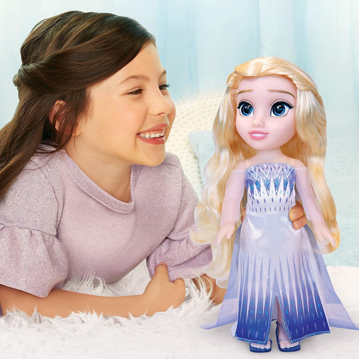 Disney Frozen 2 Elsa Doll — ruchoma lalka o wysokości 35 cm w kultowej modnej sukience i długich, rozwianych włosach zapewniających dodatkową zabawę, dla dziewczynek w wieku 3 lat i starszych, 214894