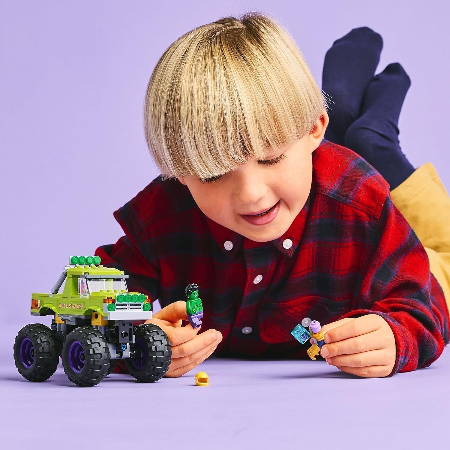 LEGO® Marvel Hulk Truck kontra. Thanos - Zabawka do budowania superbohatera - Pojazd Avengersów i minifigurki - Monster truck zapewniający mega zabawę - Prezent dla chłopców i dziewcząt od 7 lat - 76312 Zestawy do budowania Besuche den LEGO-Store