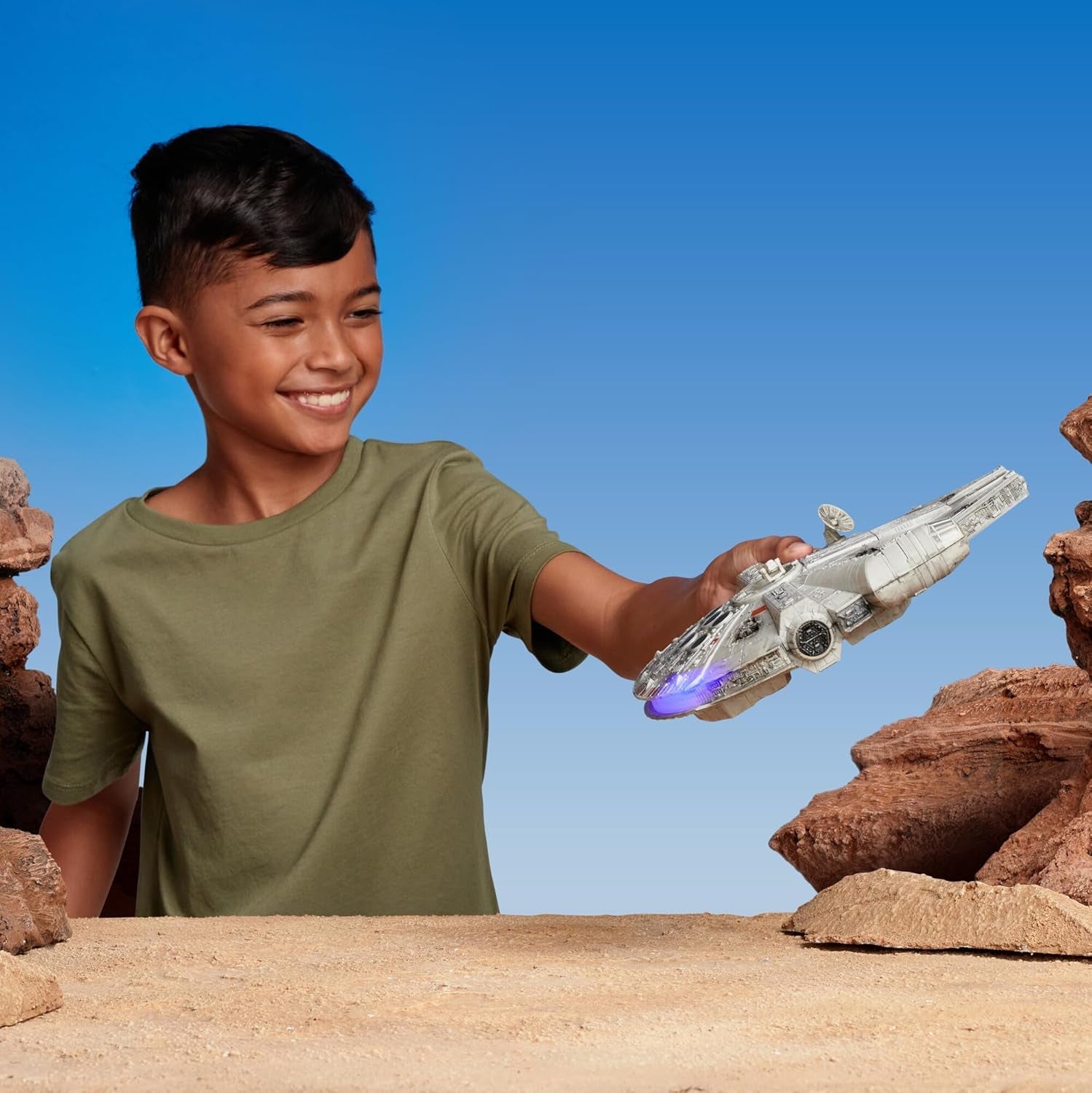 Star Wars Micro Galaxy Squadron SWJ0332 - Millennium Falcon 22,5 cm Oficjalny pojazd ze światłami, dźwiękiem i figurkami Naty Shop