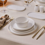 Zestaw obiadowy Karaca Stream Bone Bomo na 12 osób Elegancki zestaw talerzy kwadratowych Eleganckie zastawy stołowe z białej porcelany