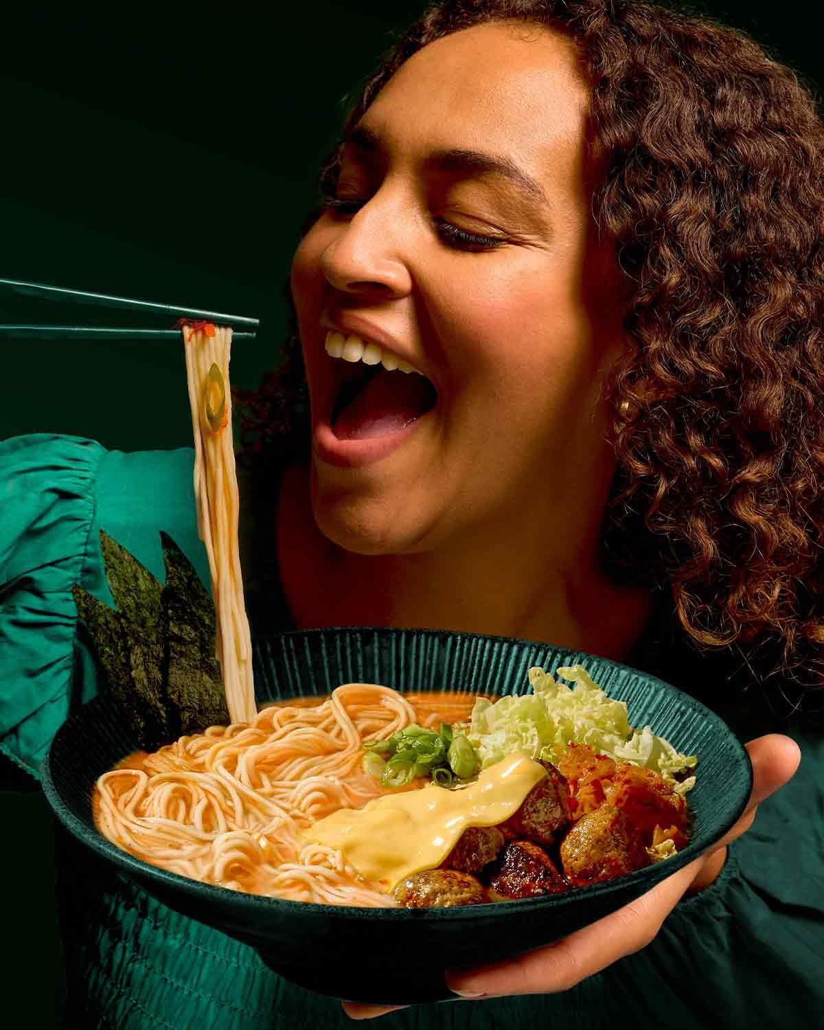 LEE KUM KEE Ramen Noodles - azjatycki ramen o delikatnej i delikatnej konsystencji, klasyk do zup ramen i dań z woka, makaron półwytrawny, opakowanie po dwie porcje, opakowanie zbiorcze 6 x 180g