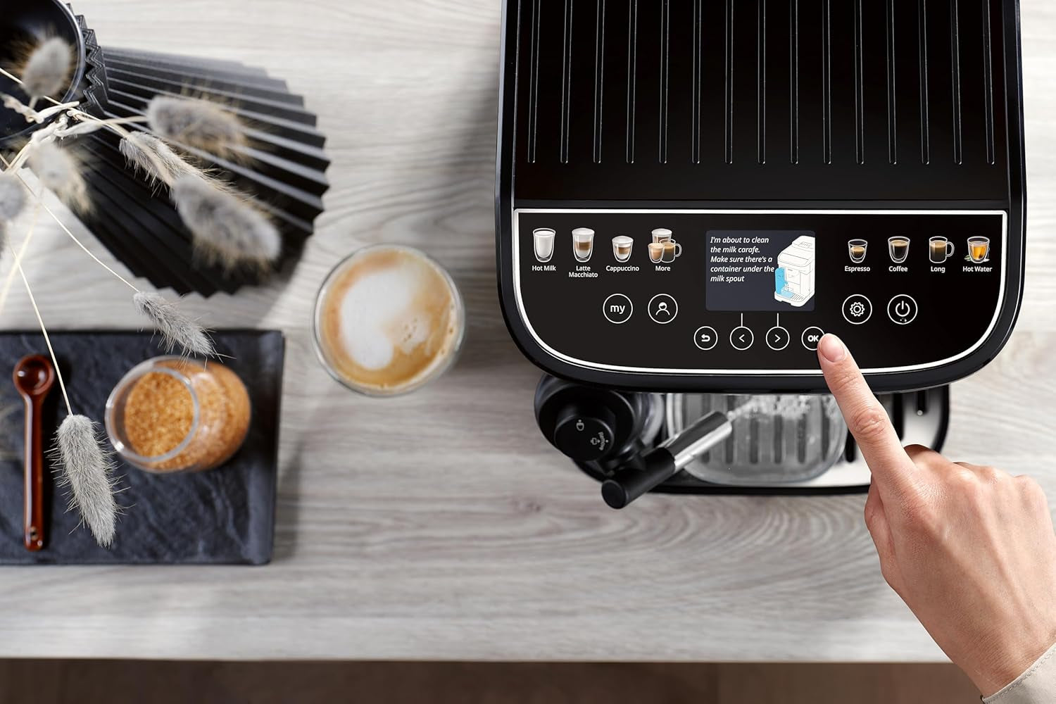 De'Longhi Magnifica Evo Next - W pełni automatyczny ekspres Perfetto ze spieniaczem do mleka LatteCrema, 13 napojów za jednym dotknięciem, ekspres do kawy i cappuccino, kolorowy ekran dotykowy, tytan (ECAM312.80.TB)