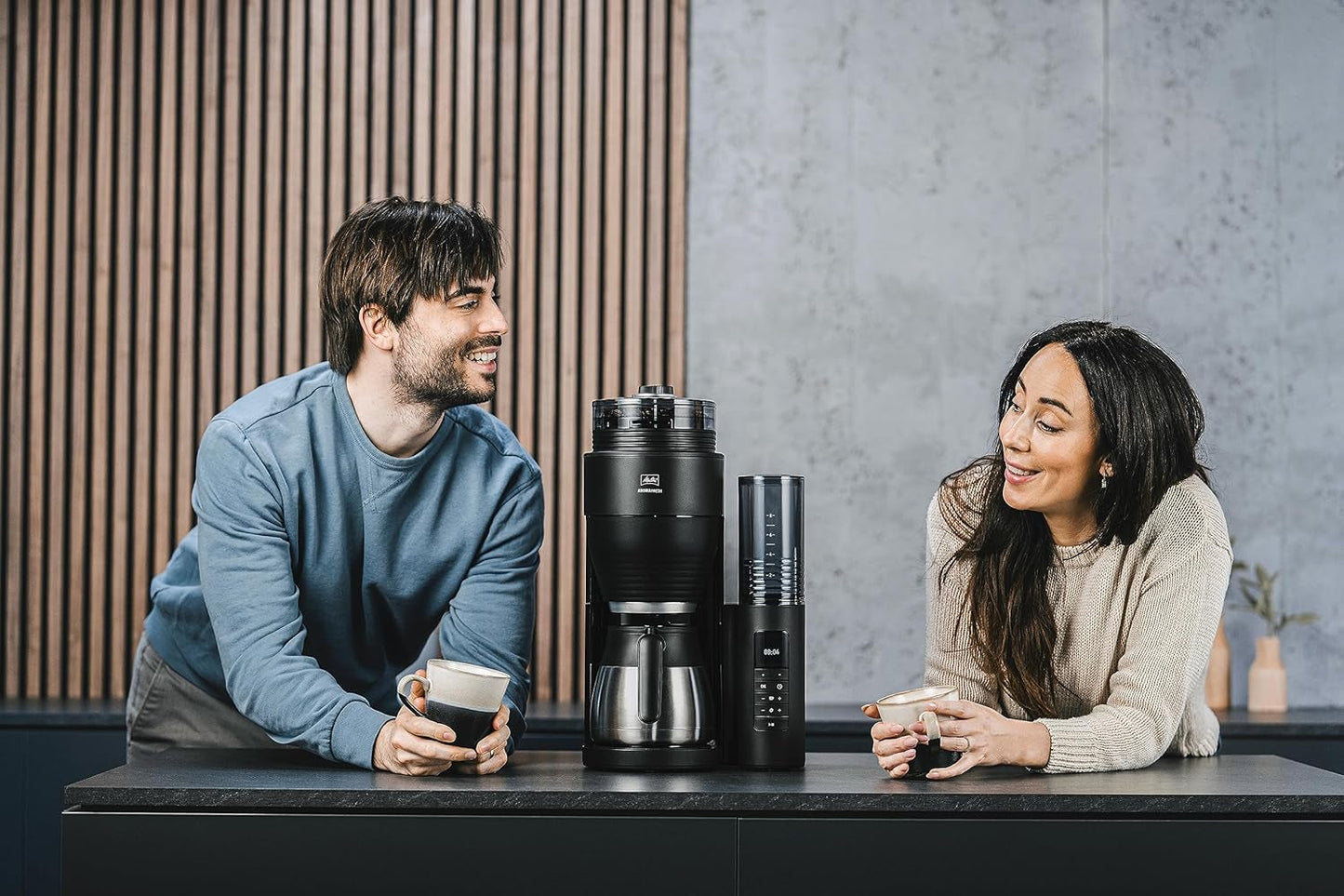 Melitta AromaFresh Therm Pro X - Ekspres do espresso z filtrem, zintegrowanym młynkiem, wyjmowanym zbiornikiem na wodę, dzbankiem termicznym ze stali nierdzewnej i funkcją timera, na maksymalnie 8 filiżanek kawy, czarno-srebrny