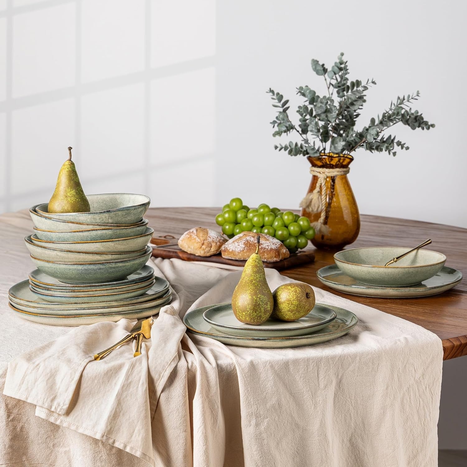 GBhome Zestaw ceramicznych naczyń obiadowych dla 6 osób 24-częściowy zestaw z glazurą reaktywną Ręcznie robiony zestaw misek i talerzy do kuchenki mikrofalowej i mycia w zmywarce Desret Sage GDW007GY-24P-EU