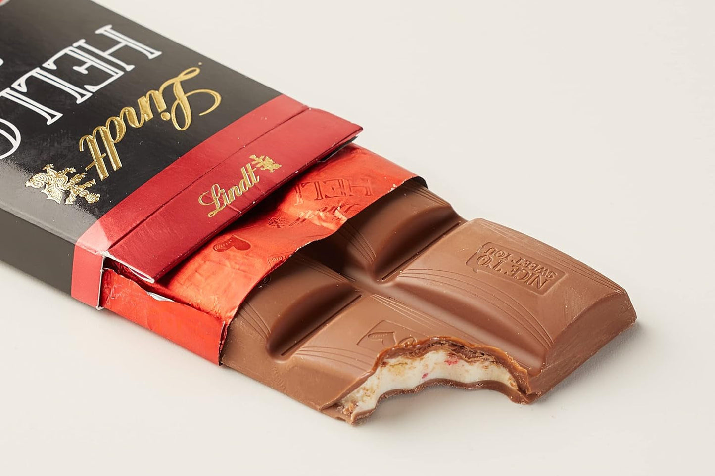 Lindt HELLO Truskawkowy Sernik Czekoladowy | Batonik 100g | Czekolada mleczna z nadzieniem kremowym z twarogu truskawkowego | Tabliczka czekolady | Prezent czekoladowy (zestaw 5 sztuk)