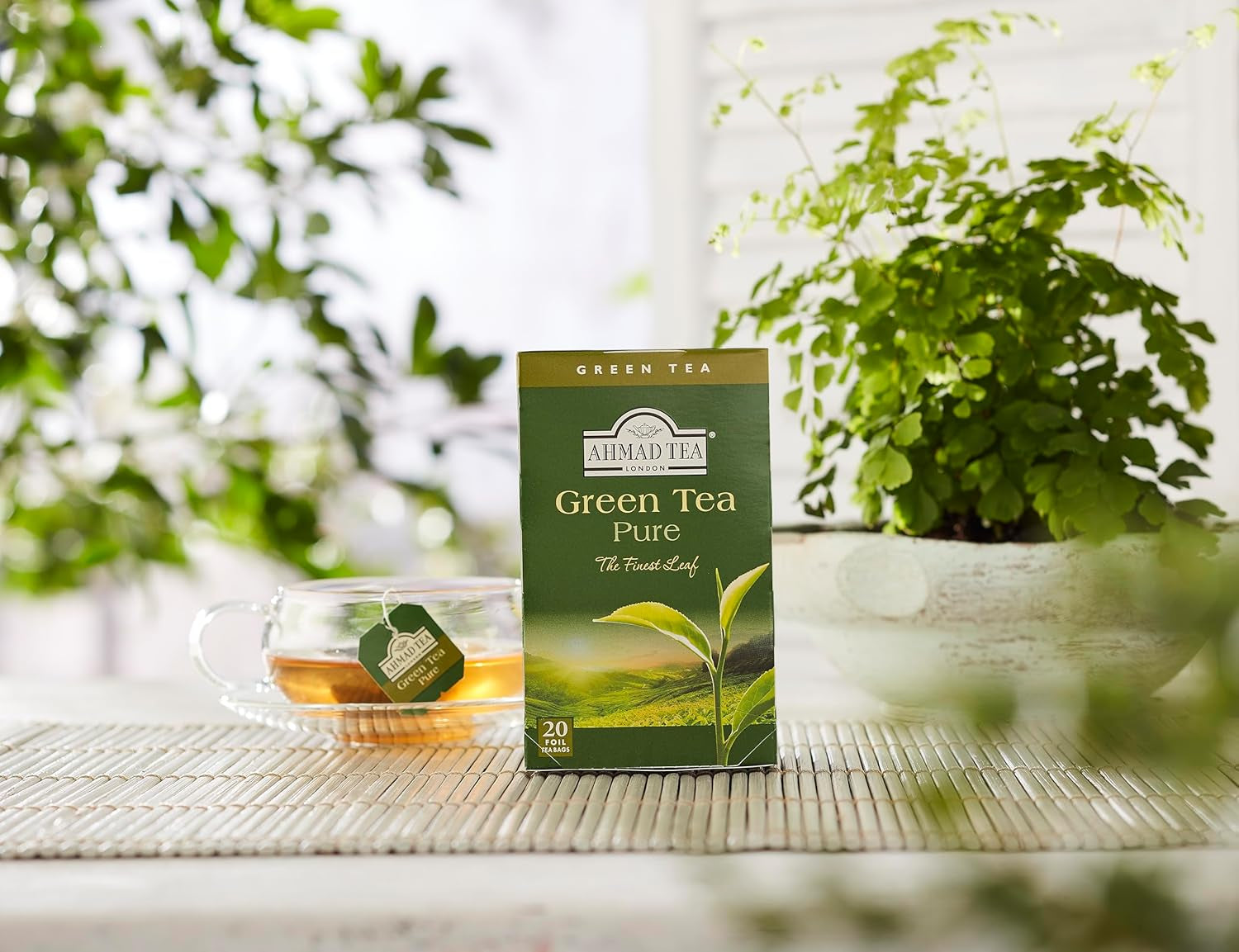 Ahmad Tea - Herbata zielona - Smakowe, pojedynczo pakowane torebki herbaty zawierające 2 g herbaty w porcji - 20 torebek z paskiem (zestaw 2 sztuk)
