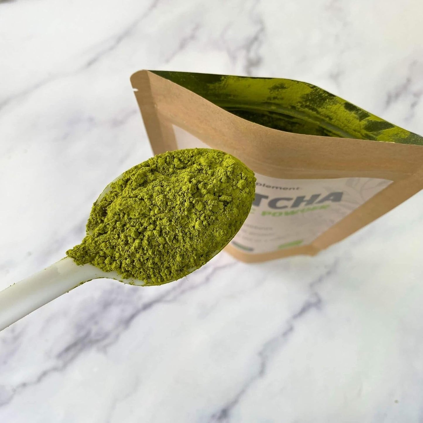 Cupplement Matcha 90 gramów organicznych - Najwyższej jakości sproszkowana zielona herbata - Bez bambusowej trzepaczki i drutu - Kulinarny - Zestaw dla początkujących - Latte - Trzepaczka - Japonia - Proszek - Herbata - Drut - Torba - Smoothie