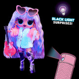 LOL niespodzianka! Tweens Neon Pop Stars – Thea Stars – 1 modna lalka z podświetlanymi niespodziankami oraz ponad 10 ubrań i akcesoriów gwiazdy pop, w tym jej jaskrawo różowa gitara, prezent dla dzieci w wieku od 4 lat