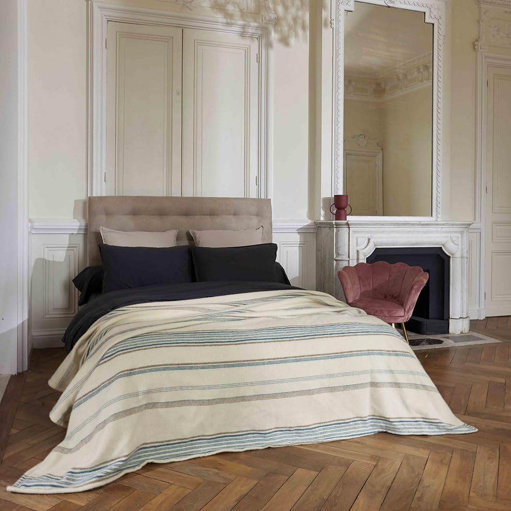 Toison D'Or Angle, 220 X 240 Cm, biały/niebieski/ramka Kołdry i kołdry Naty Shop Domyślny tytuł