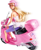 Simba 105730282 - Steffi Love Chic City Scooter, Steffi z różową hulajnogą z kaskiem i przegródką na kask, lalka modowa, 29 cm, dla dzieci w wieku 3+