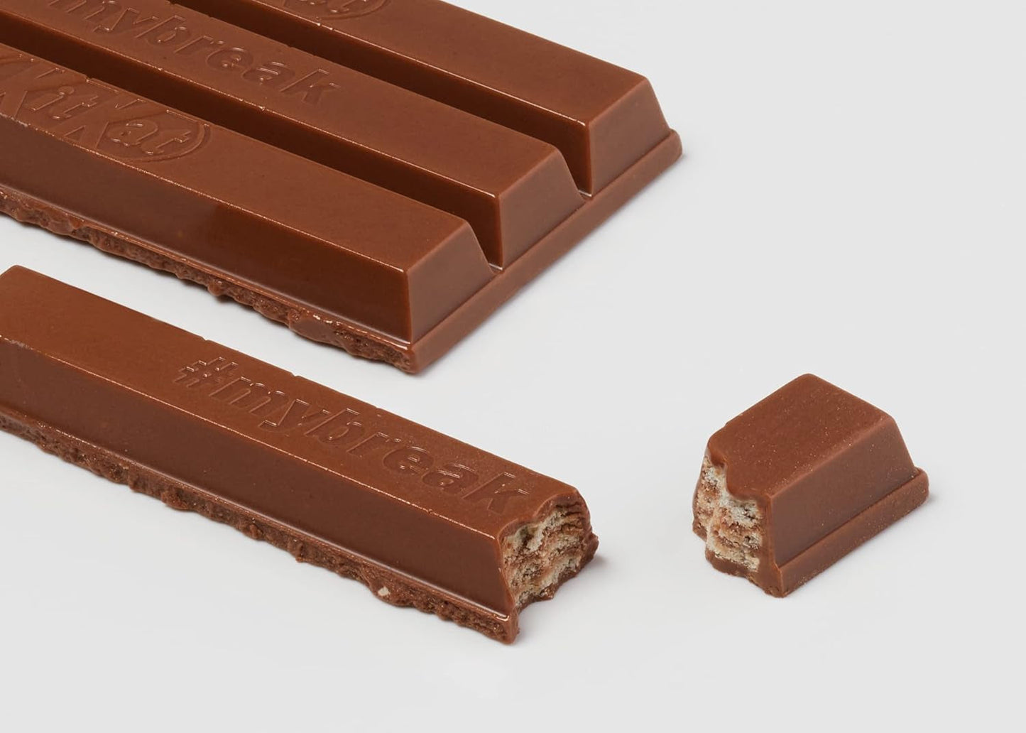 Klasyczne batoniki czekoladowe Nestlé, chrupiące batoniki waflowe z mlecznej czekolady, opakowanie 48 szt. (24 x 41,5 g)