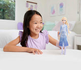 Mattel Disney Lalka Księżniczka Elsa, Lalka Królowej Lodu w kombinezonie podróżnym, czesane blond włosy, telefon komórkowy, rozszerzana spódnica i buty, prezenty Disneya, 3-letnie zabawki, lalki HLW48 Naty Shop