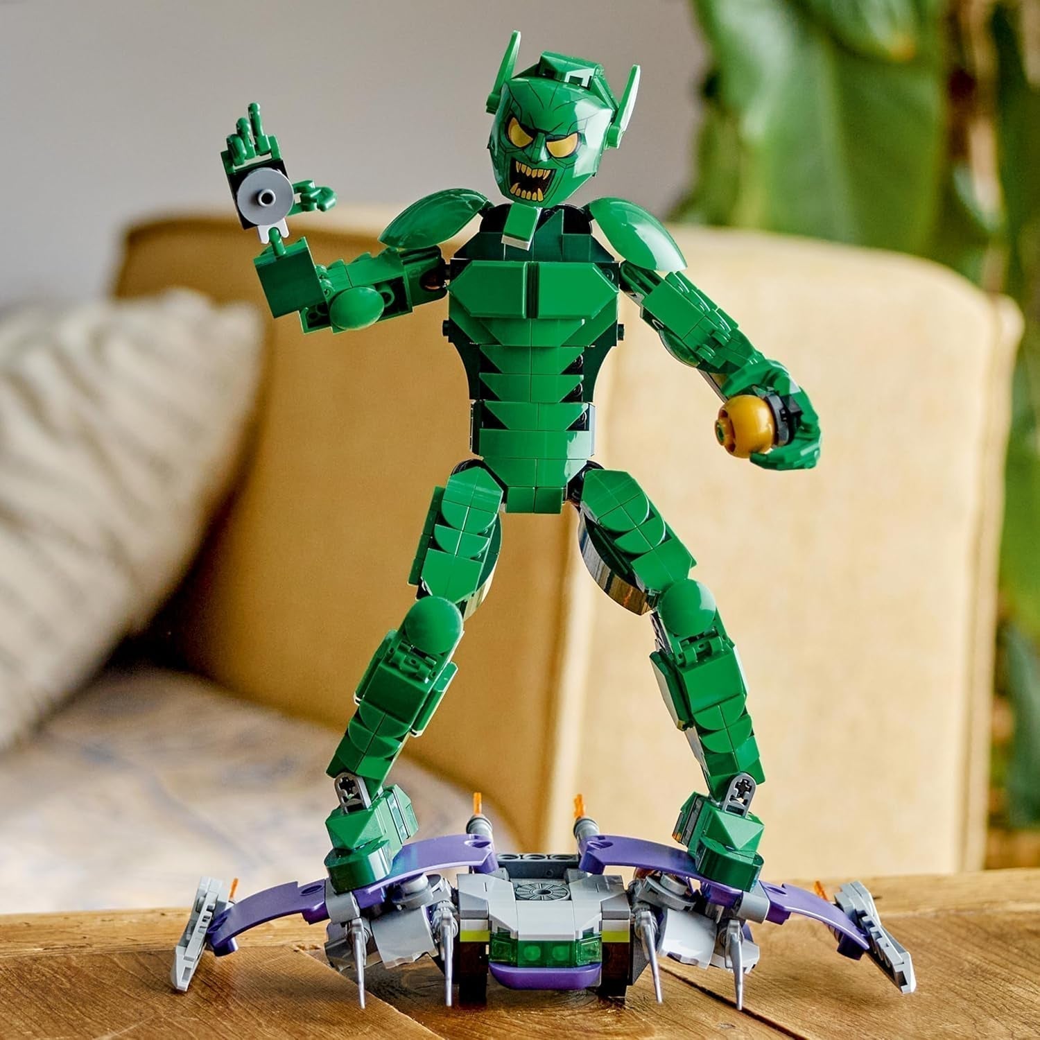 Figurka LEGO Marvel Green Goblin, ruchoma zabawka do budowania superzłoczyńcy dla dzieci w wieku 8+, chłopców i dziewcząt, zestaw Wszechświat Spider-Mana z suwakami i bombami dyniowymi, pomysł na prezent dla superbohatera 76284 Zestawy do budowania Besuche w sklepie LEGO
