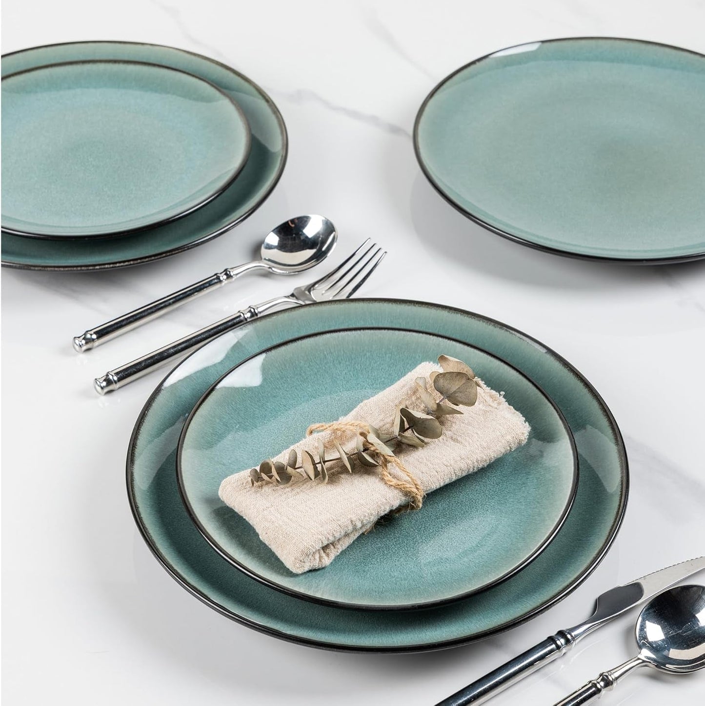 GBhome Zestaw porcelanowych naczyń obiadowych dla 4 osób 12-częściowy zestaw naczyń z glazurą reaktywną Ręcznie robiony zestaw misek i talerzy do kuchenki mikrofalowej i mycia w zmywarce Kolor benzyny GDW025WB-EU