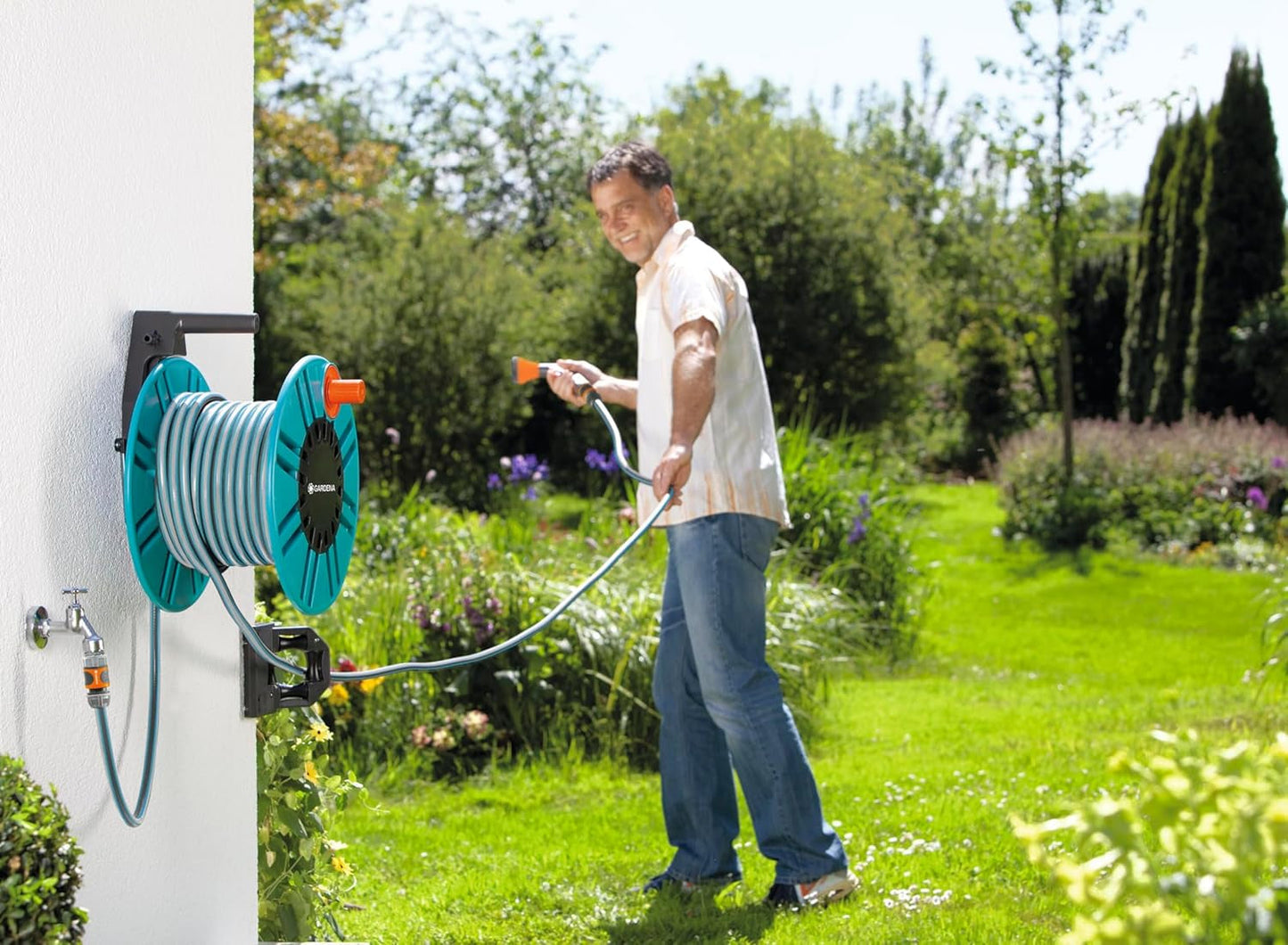 Bęben ścienny na wąż Gardena Classic 60 z bębenkiem na wąż: do łatwego montażu na ścianie, z systemem zapobiegającym kapaniu, z przyłączem kątowym, duża pojemność, oszczędność miejsca (2650-88)