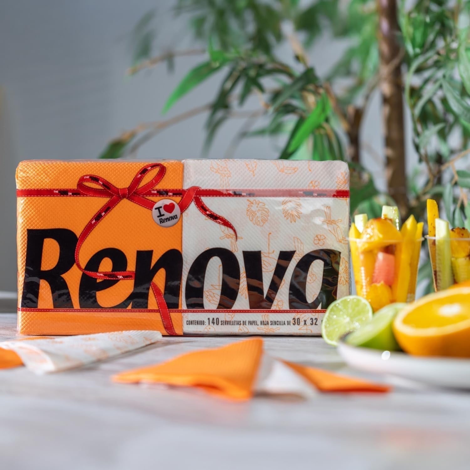 Serwetki papierowe Renova Red Label, 140 serwetek, półbiałe, zdobione, półkolorowe, rozmiar standardowy