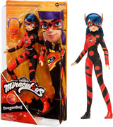 Bandai - Cudowna Biedronka - Lalka Marinette Zmiana koloru Niespodzianka - Cudowna lalka z przegubami, 26 cm + 3 niespodzianki - Losowy wzór - P50390 Naty Shop Dragon Bug Dolls