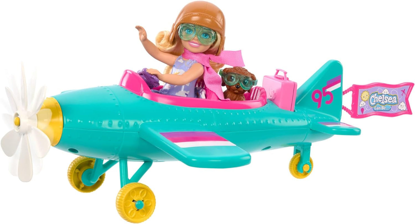 Lalka Chelsea Barbie Samolot i zestaw do zabawy – lalka pilot, samolot, akcesoria dla szczeniąt i bajek, obrotowe koła i śmigła do kwiatów, wiek 3+, HTK38