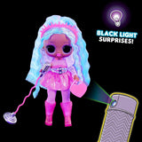 L.O.L. Niespodzianka! Tweens Neon Pop Stars - Kitty K - 1 modna lalka z podświetlanymi niespodziankami oraz ponad 10 strojów i akcesoriów Pop Star, w tym mikroopaski retro, prezent dla dzieci 4+ lalki Naty Shop