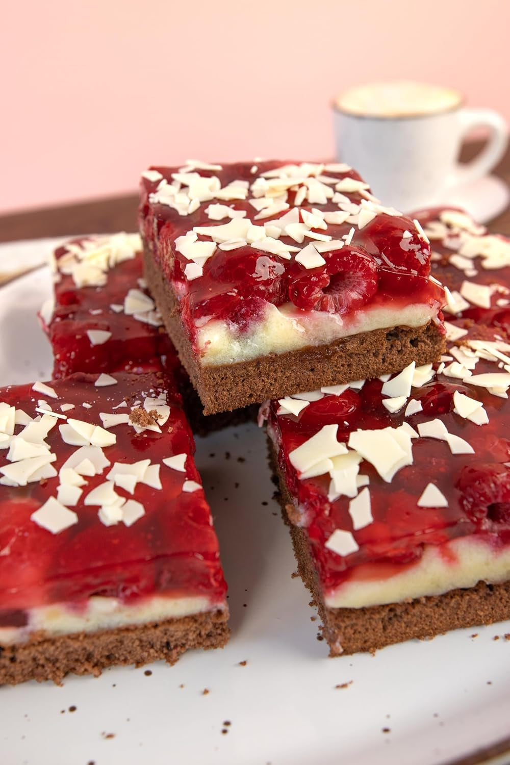 RUF Kleiner Himbeer-Schokokuchen, Mini-Kuchen Mit Feiner Puddingcreme, Himbeeren Und Weißen Schokoraspeln, Inkl. Backform, 1X252G Mieszanka do pieczenia i gotowania Naty Shop
