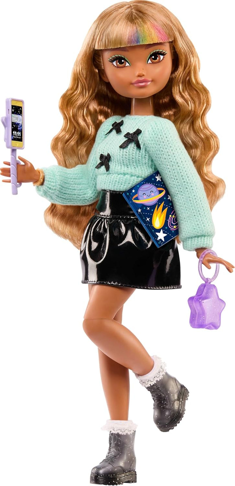 Lalka Barbie Dream Besties i akcesoria, lalka Zia Fashion z odpinanymi ozdobami i falowanymi brązowymi włosami, 7-częściowa fryzura i księżyc, JGG36