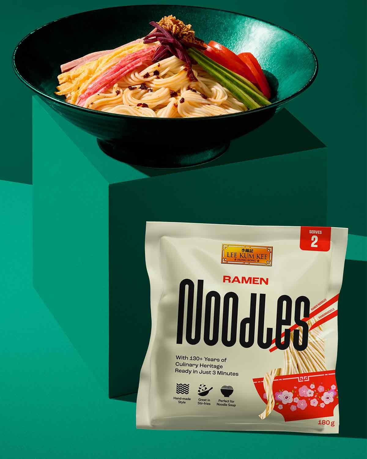 LEE KUM KEE Ramen Noodles - azjatycki ramen o delikatnej i delikatnej konsystencji, klasyk do zup ramen i dań z woka, makaron półwytrawny, opakowanie po dwie porcje, opakowanie zbiorcze 6 x 180g